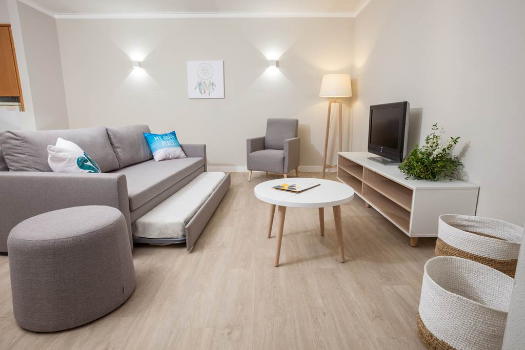 FAO_69567_Vitors_Plaza_1017_64