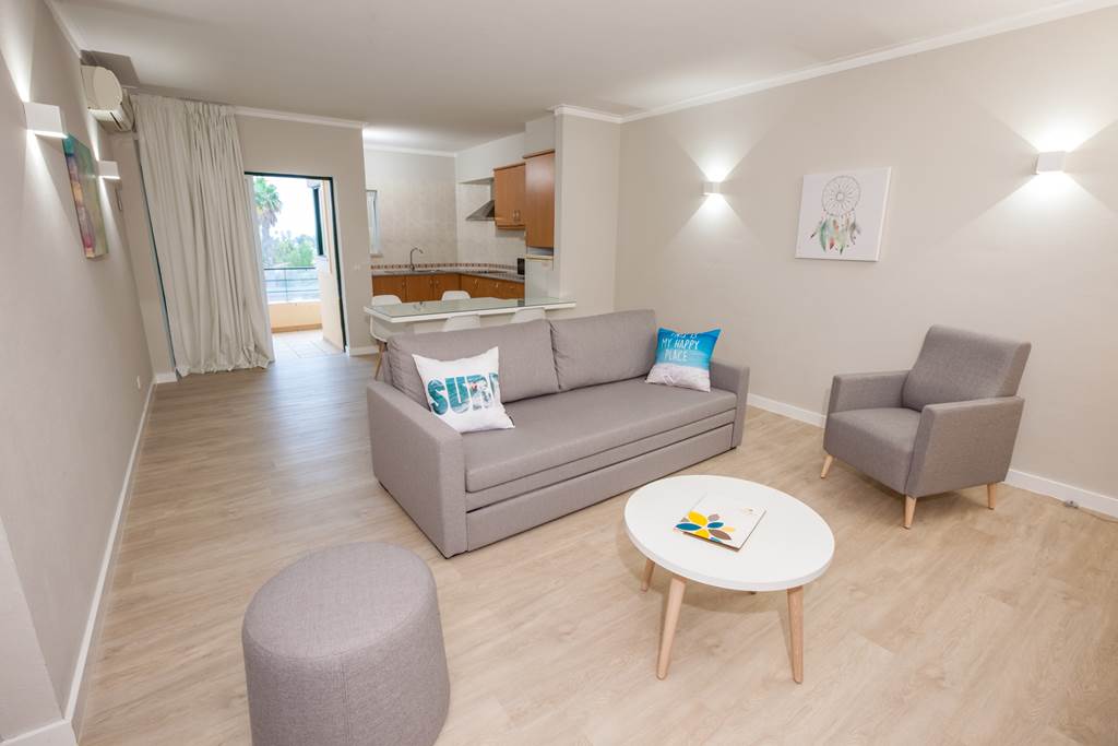 FAO_69567_Vitors_Plaza_1017_67