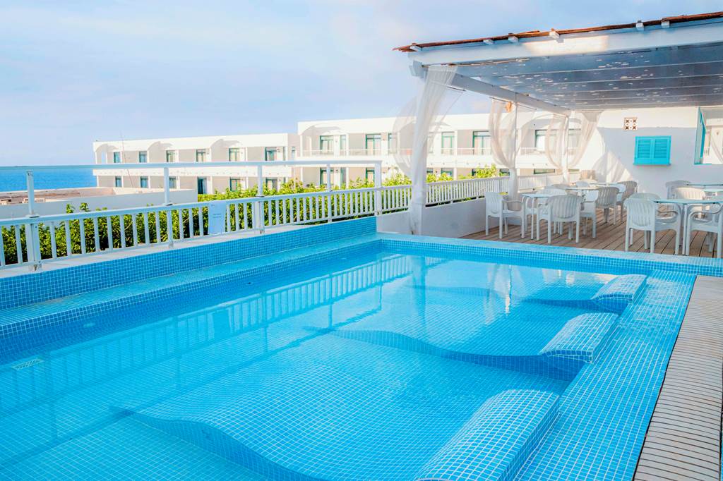 MAH_52914_Beach_Club_Menorca_0123_07