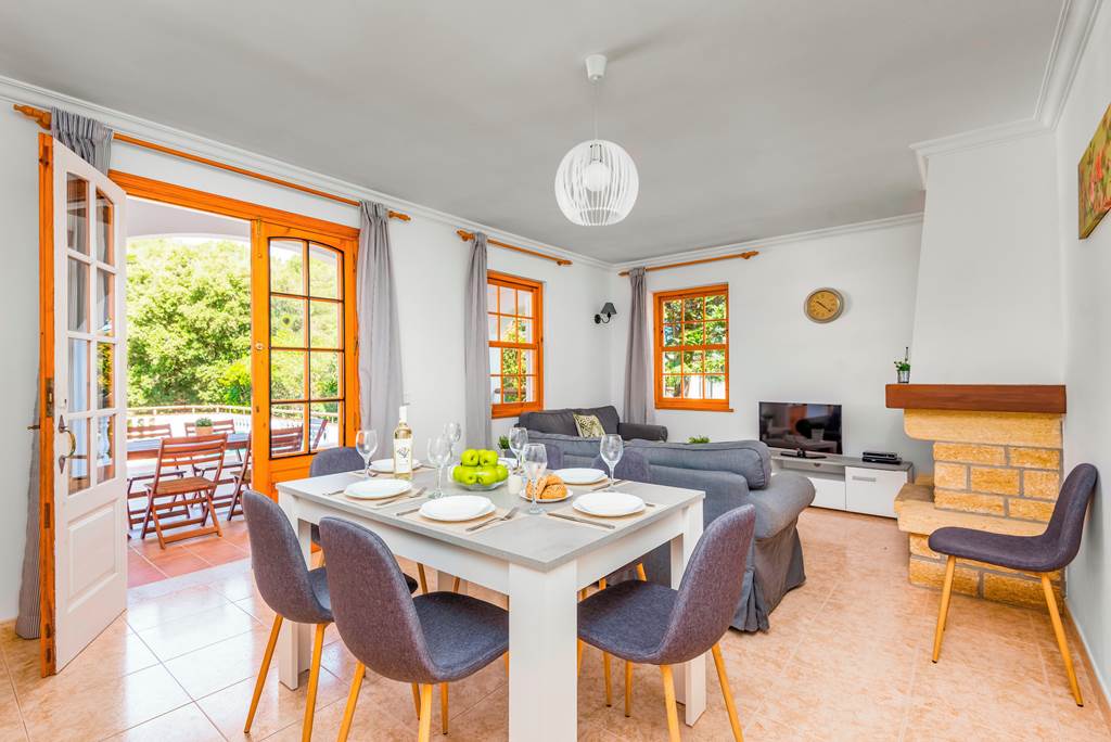 MAH_77497_Villa_Benmar_0719_05