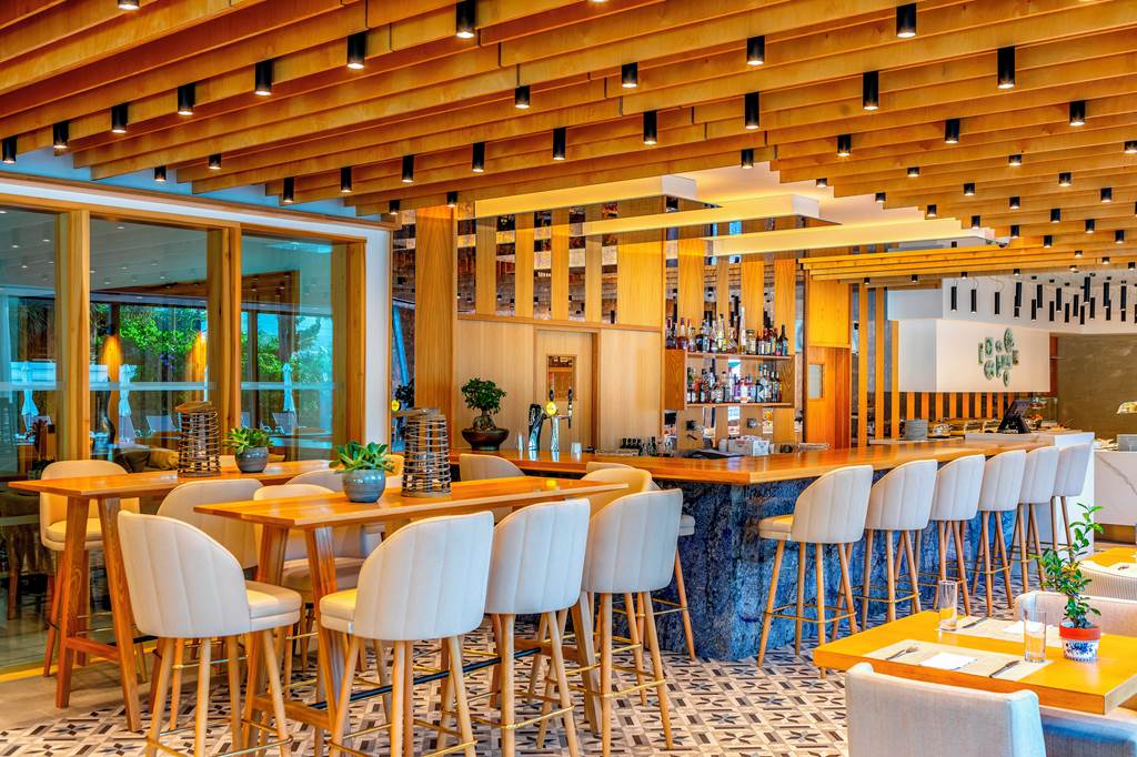 PFO_69403_Anemi_Hotel__Suites_0719_16