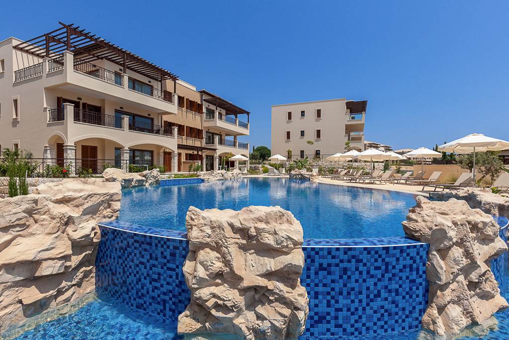 Aphrodite Hills Holiday Residences - Premium Serviced Two Bedroom Apartment