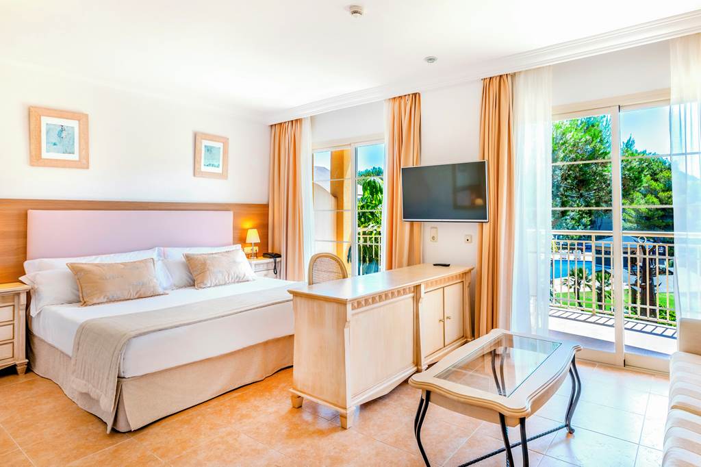 PMI_71468_VIVA_Suites_and_Spa_0721_04