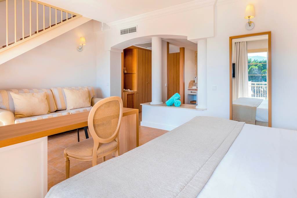 PMI_71468_VIVA_Suites_and_Spa_0920_05