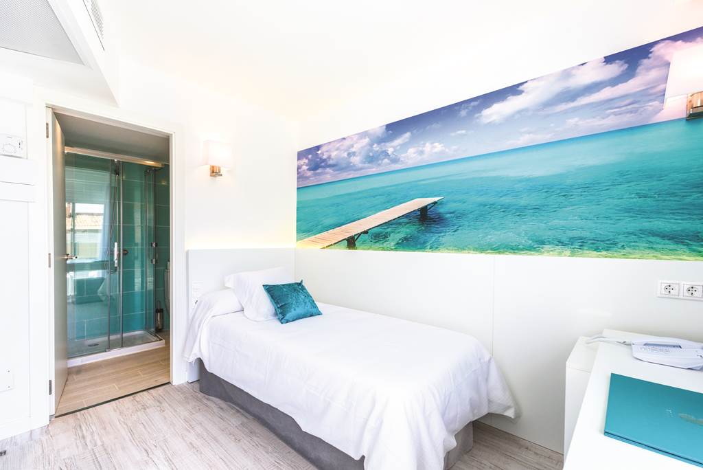 PMI_72990_Plaza_Beach_Santa_Ponsa_0615_04