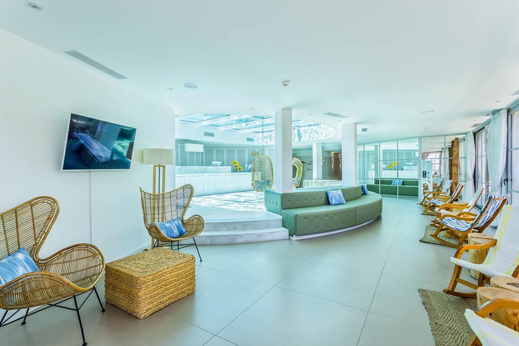 PMI_73322_FERGUS_Style_Palmanova_0818_39