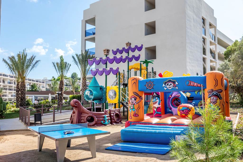 PMI_74443_zafiro_palace_0518_16