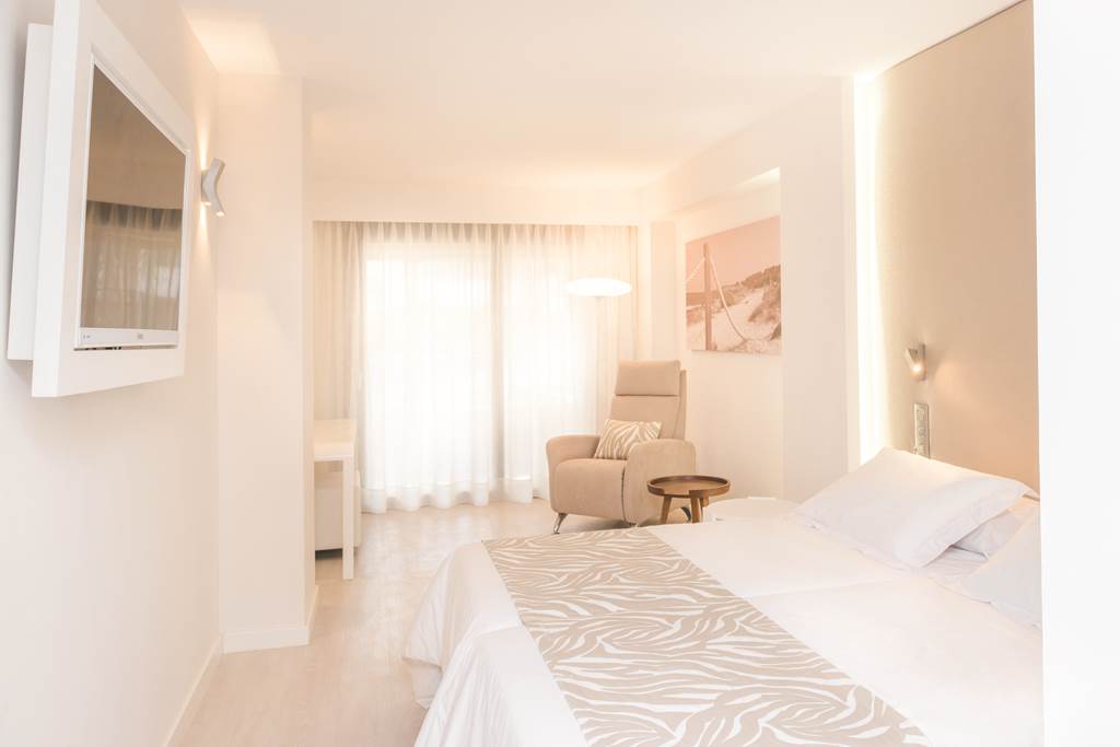 PMI_74661_IBEROSTAR_Cala_Millor_1116_15