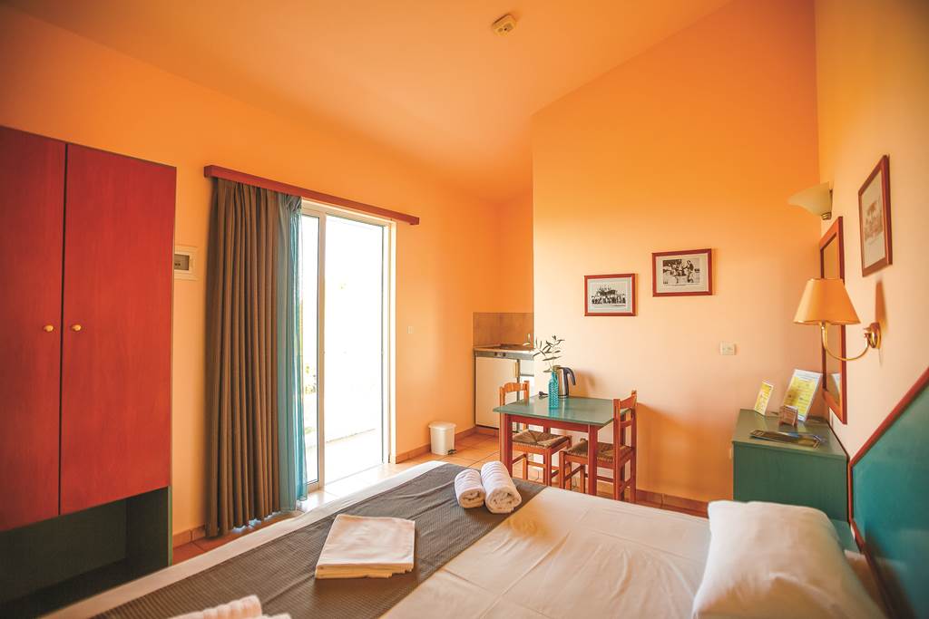 RHO_74759_Filoxenia_Apts_1216_04