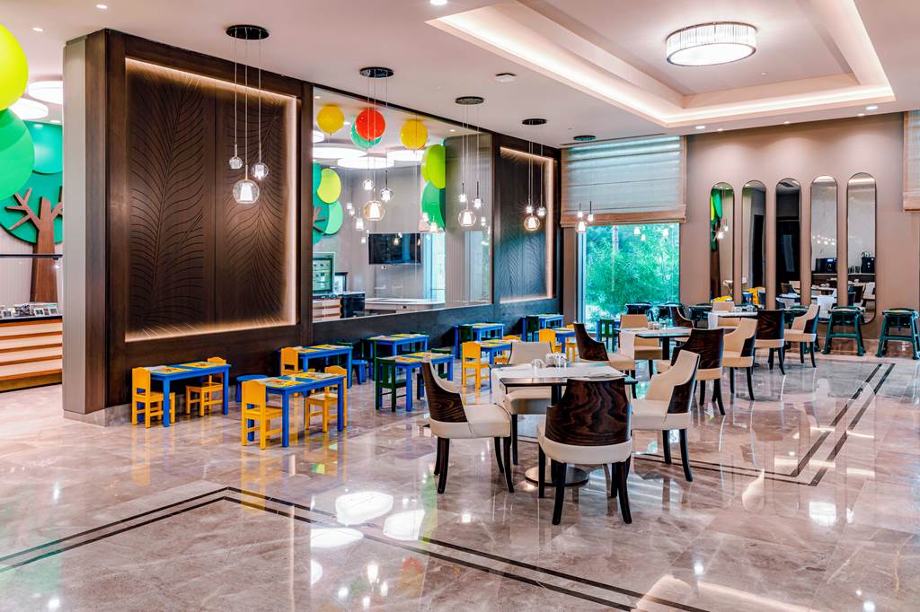 AYT_81482_Regnum_Carya_1121_98