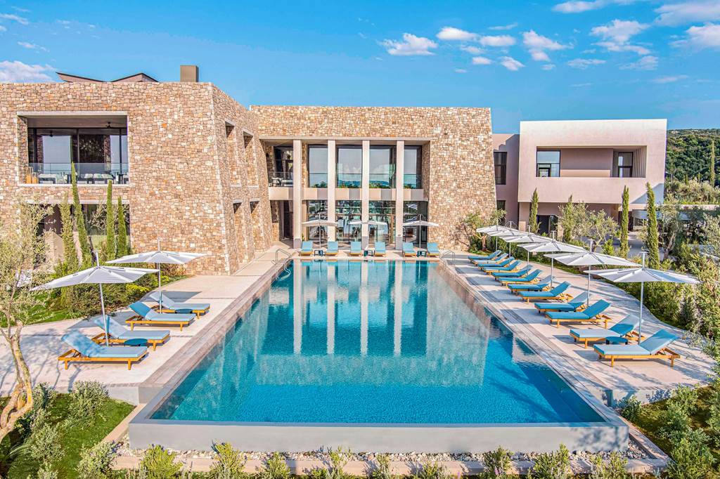 KLX_85207_W_Costa_Navarino_0323_17