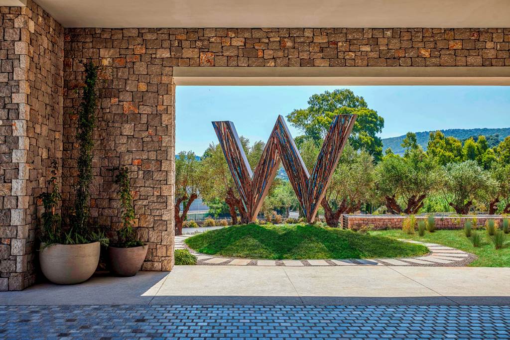 KLX_85207_W_Costa_Navarino_0323_18