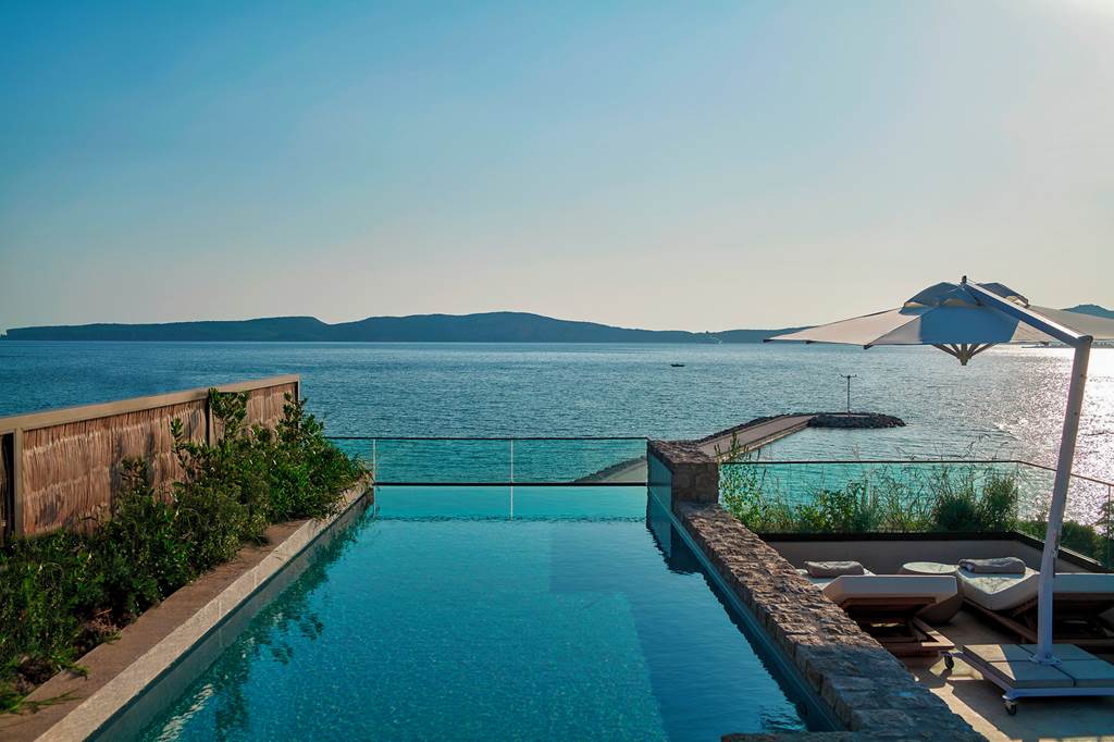 KLX_85207_W_Costa_Navarino_1023_02