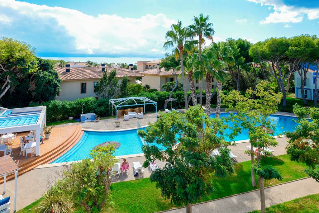 MAH_85401_Club_Ciudadela_Apartments_0923_02