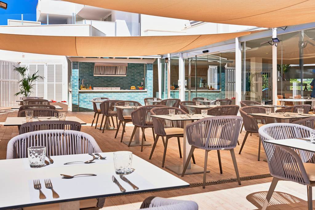 PMI_80692_Globales_Cala_Bona_Suites_0323_01