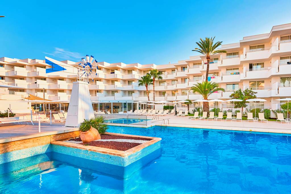 PMI_80692_Globales_Cala_Bona_Suites_0821_06