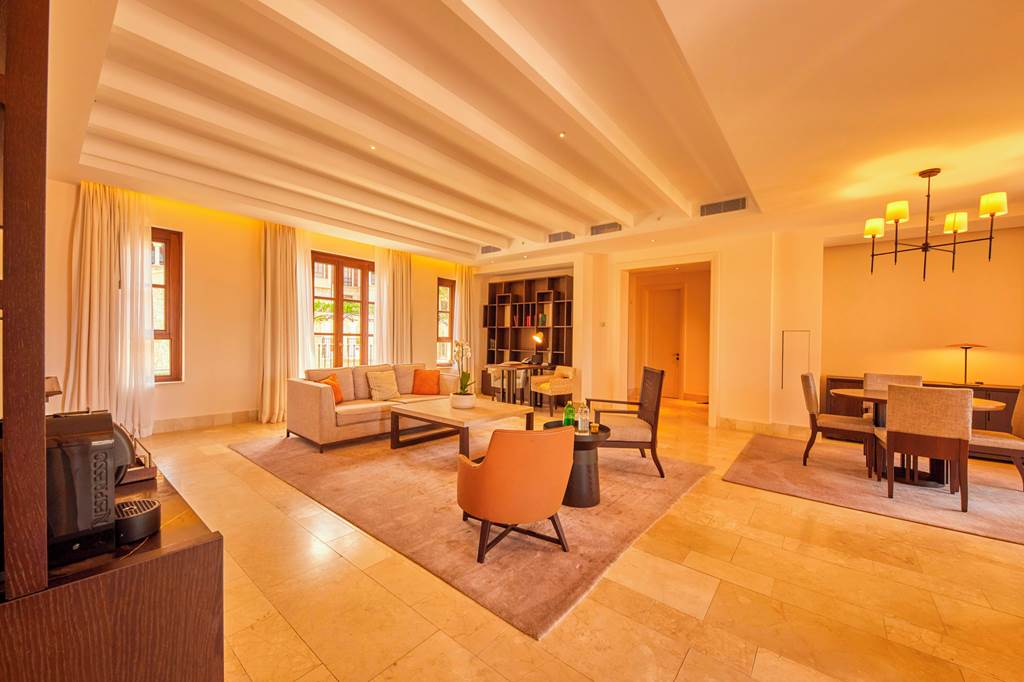 PMI_85056_Cap_Vermell_Grand_Hotell_0123_41