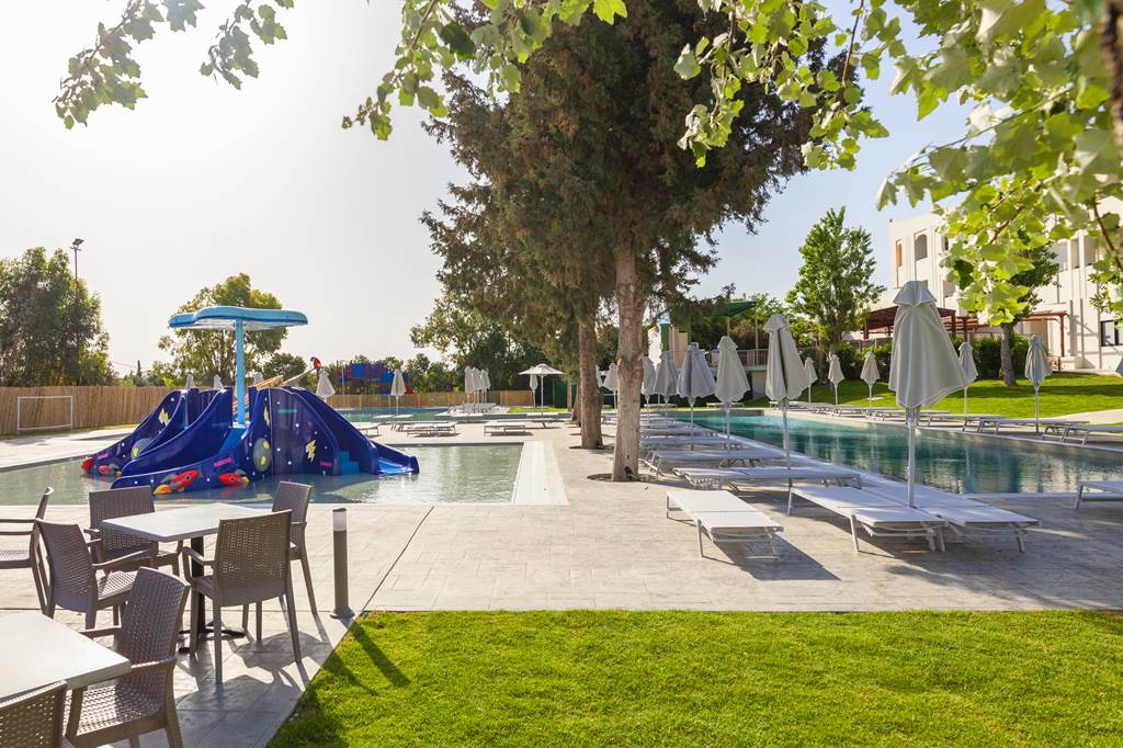 RHO_83420_Blue_Sea_Holiday_Village_0722_12